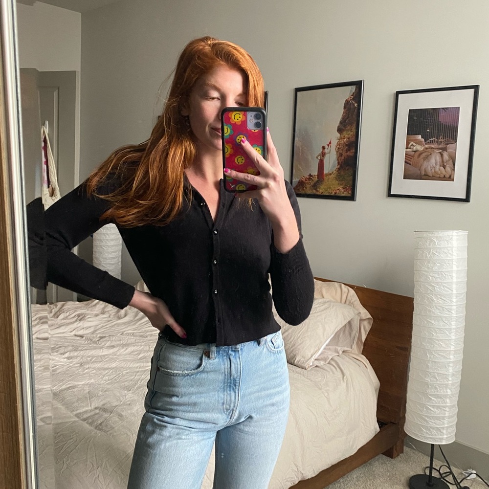 BLACK CROP CARDIGAN